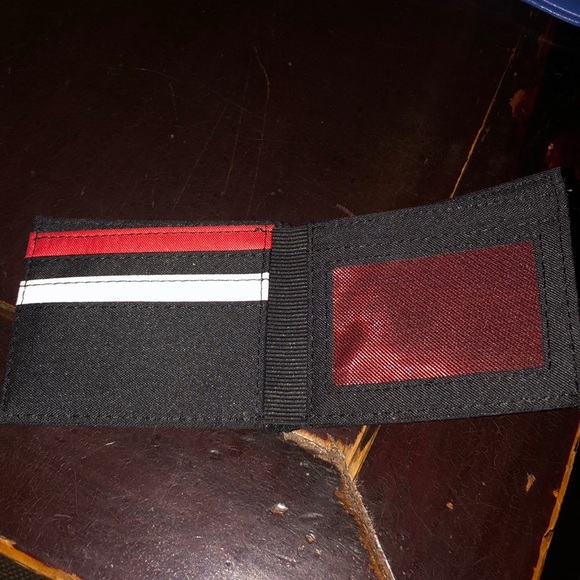 fila bifold wallet - Picture 2 of 5